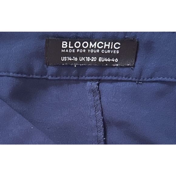 Bloomchic Navy Blue V-Neck Roll Tab Sleeve Flowing Blousem14/16 - Picture 4 of 10